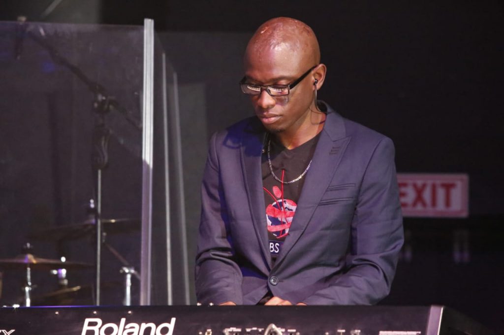 34046B2D-B8A9-4E27-8A37-4B2644CED7E9