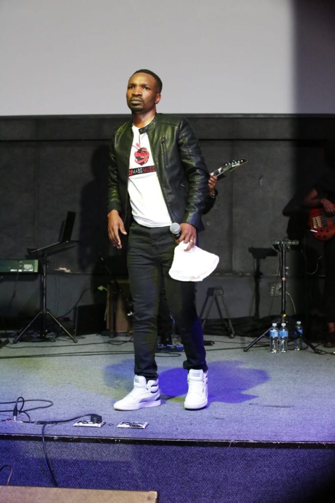 8EC3264A-3F82-4B60-9ECE-3FBE5C452C43