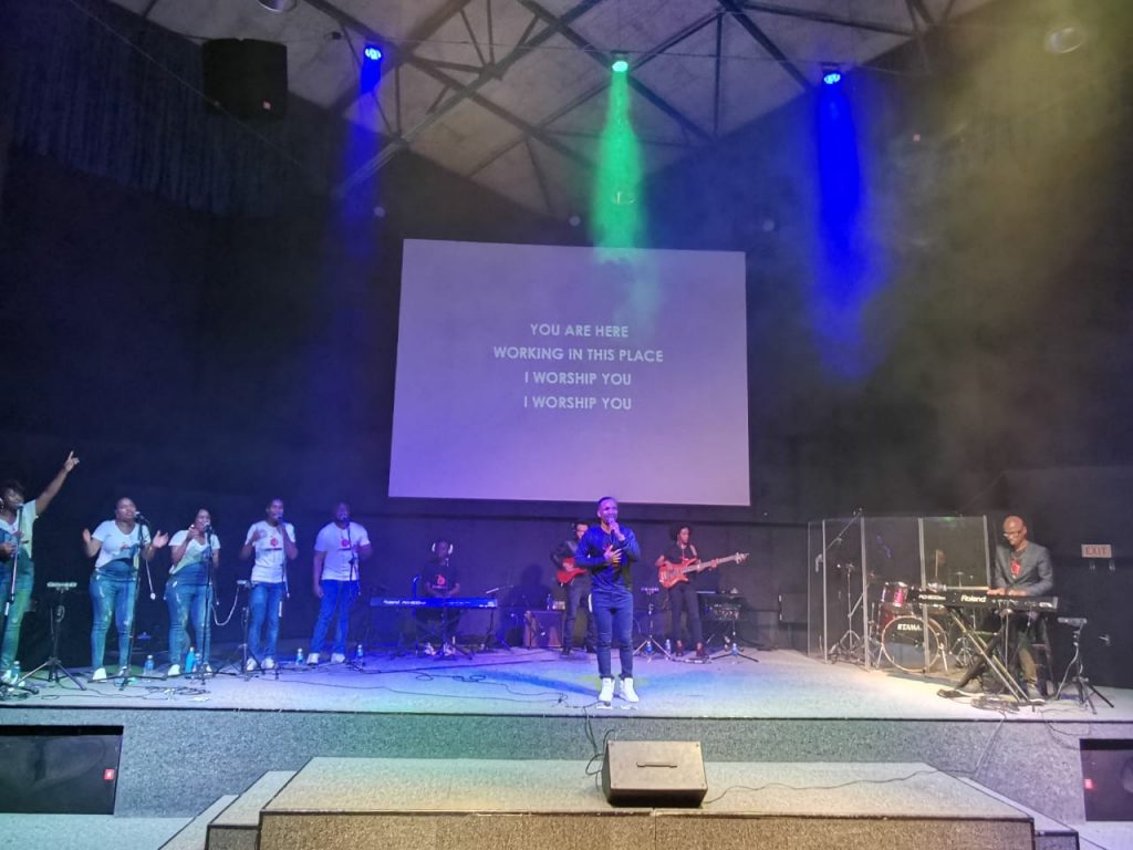 9DA42423-A45E-4D92-883D-5FDA1A428F8C